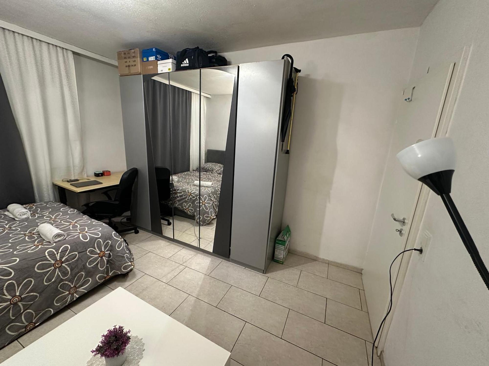 Schoenes Zimmer In Bahnhofsnaehe In Einer Wohnung Mit Grosser Terrasse Gießen 외부 사진