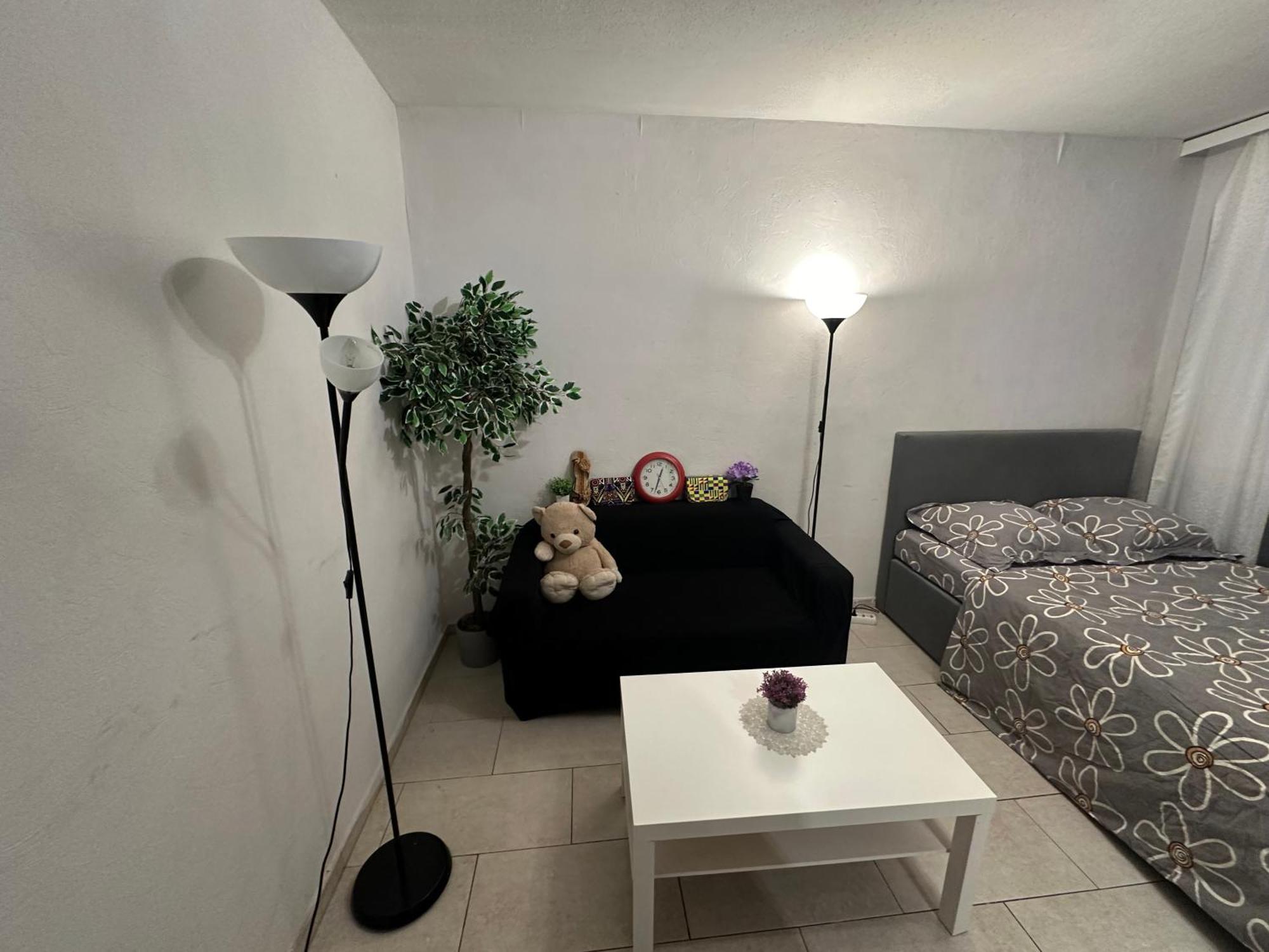 Schoenes Zimmer In Bahnhofsnaehe In Einer Wohnung Mit Grosser Terrasse Gießen 외부 사진