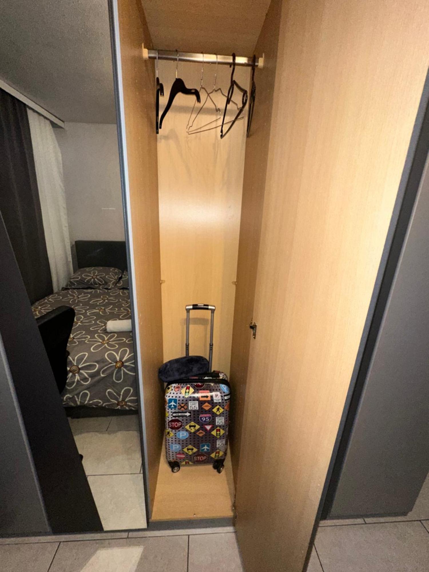 Schoenes Zimmer In Bahnhofsnaehe In Einer Wohnung Mit Grosser Terrasse Gießen 외부 사진
